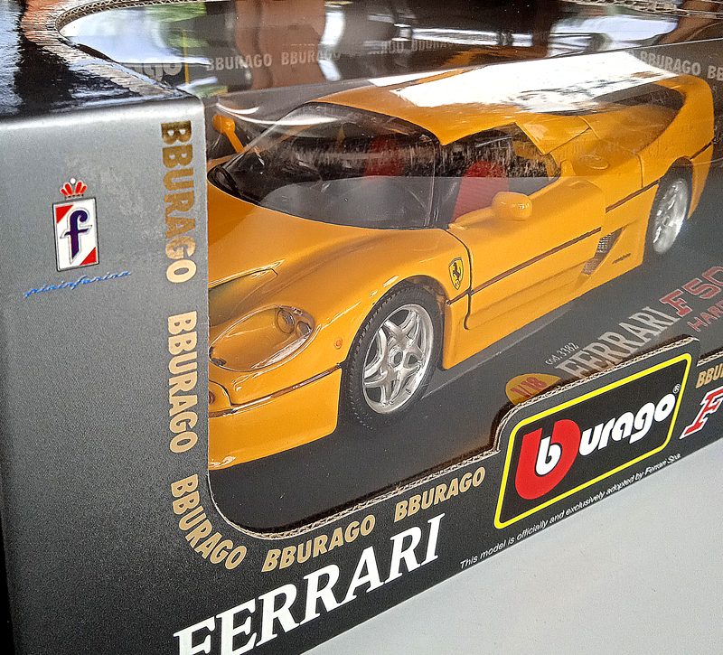 Bburago Ferrari F50 Hard Top 1:18, cod 3382