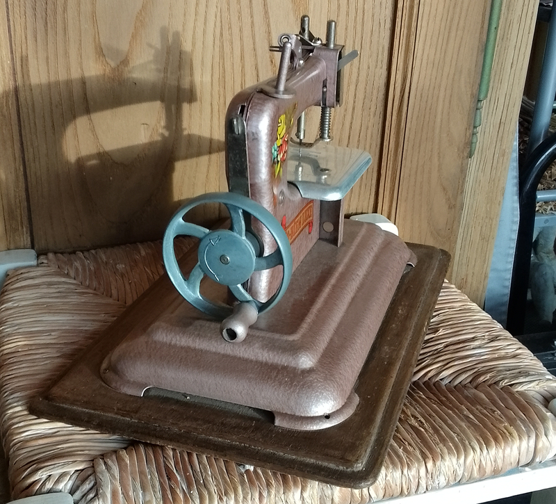 Machine à coudre jouet vintage Piq Bien Luxe